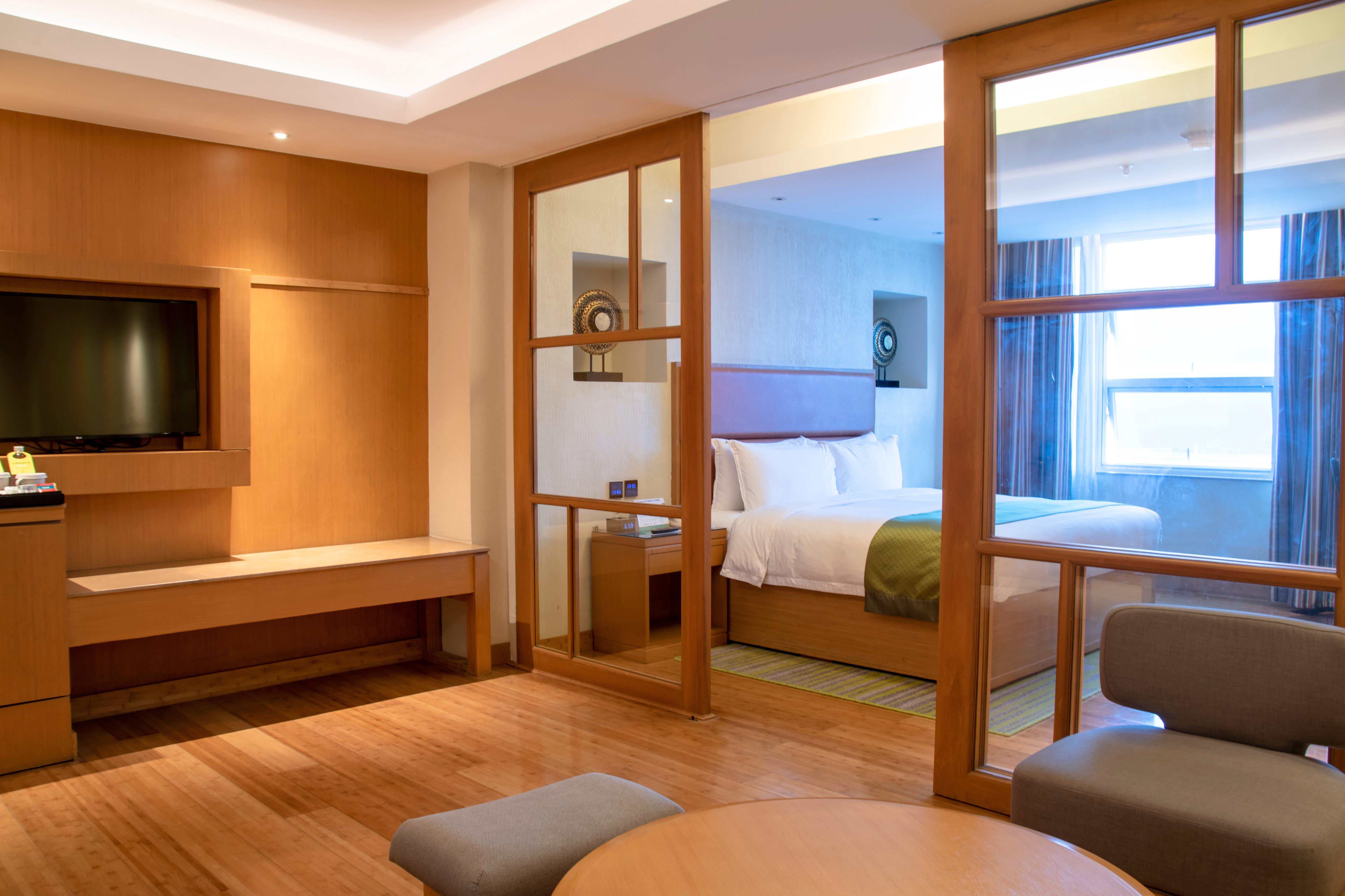 Holiday Inn Baguio City Centre, An Ihg Hotel Exterior photo